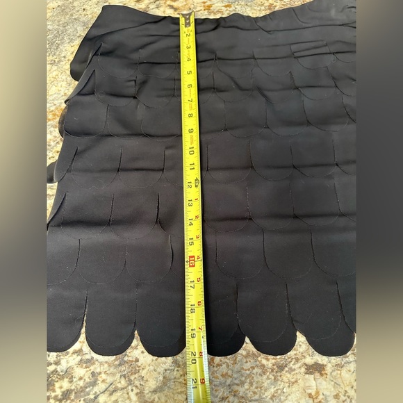 JS Collections sz 14 scalloped black skirt elastic waist slip on lined - Picture 5 of 6